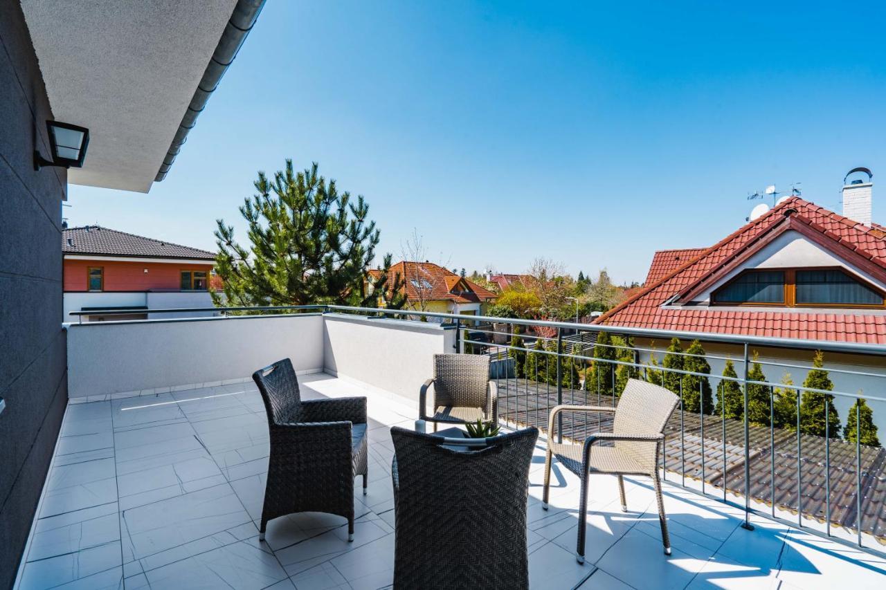 Serenity Prague Villa With Garden Jacuzzi 外观 照片