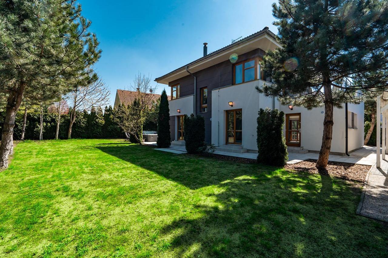Serenity Prague Villa With Garden Jacuzzi 外观 照片